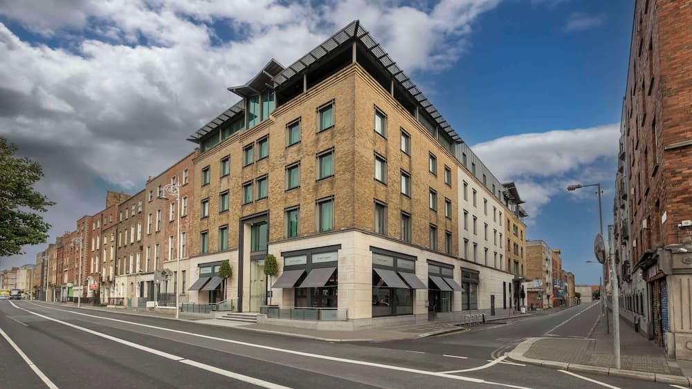 The Morrison Dublin Curio Collection by Hilton